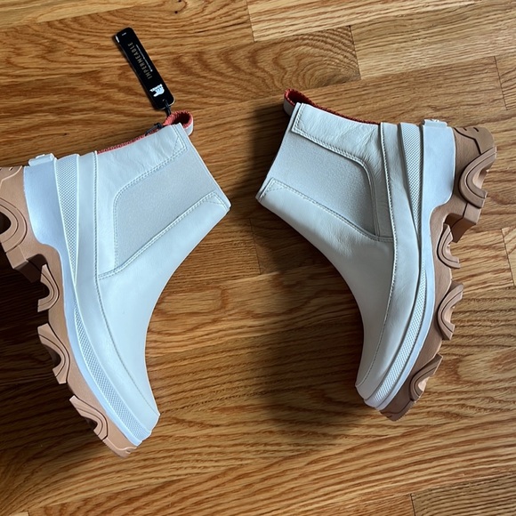 Sorel Brex Boot Size 7 NWT - Picture 7 of 16